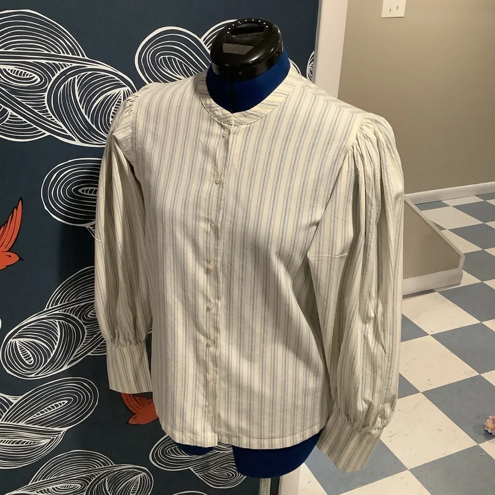 Women’s Striped Button-Front Blouse - Cream & Light Blue